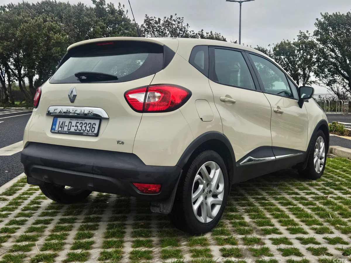 Renault Captur SUV, Petrol, 2014, White
