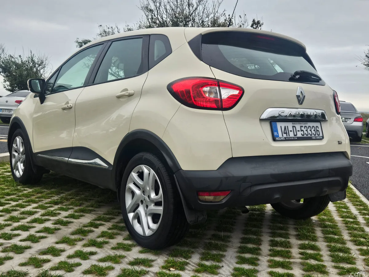 Renault Captur SUV, Petrol, 2014, White