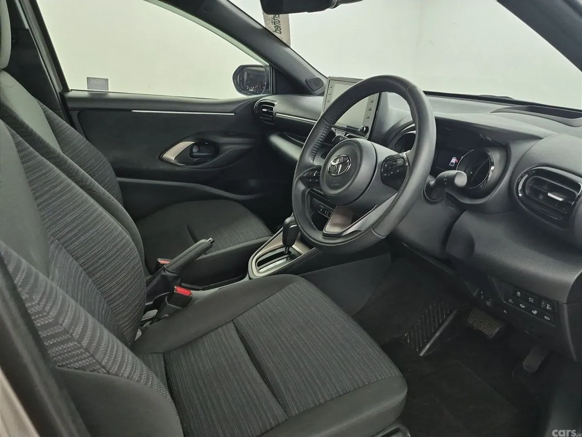 Toyota Yaris Hatchback, Petrol Hybrid, 2023, Brown