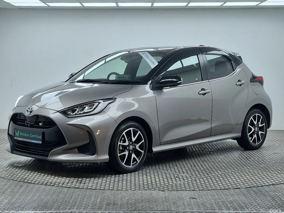 Toyota Yaris Hatchback, Petrol Hybrid, 2023, Brown