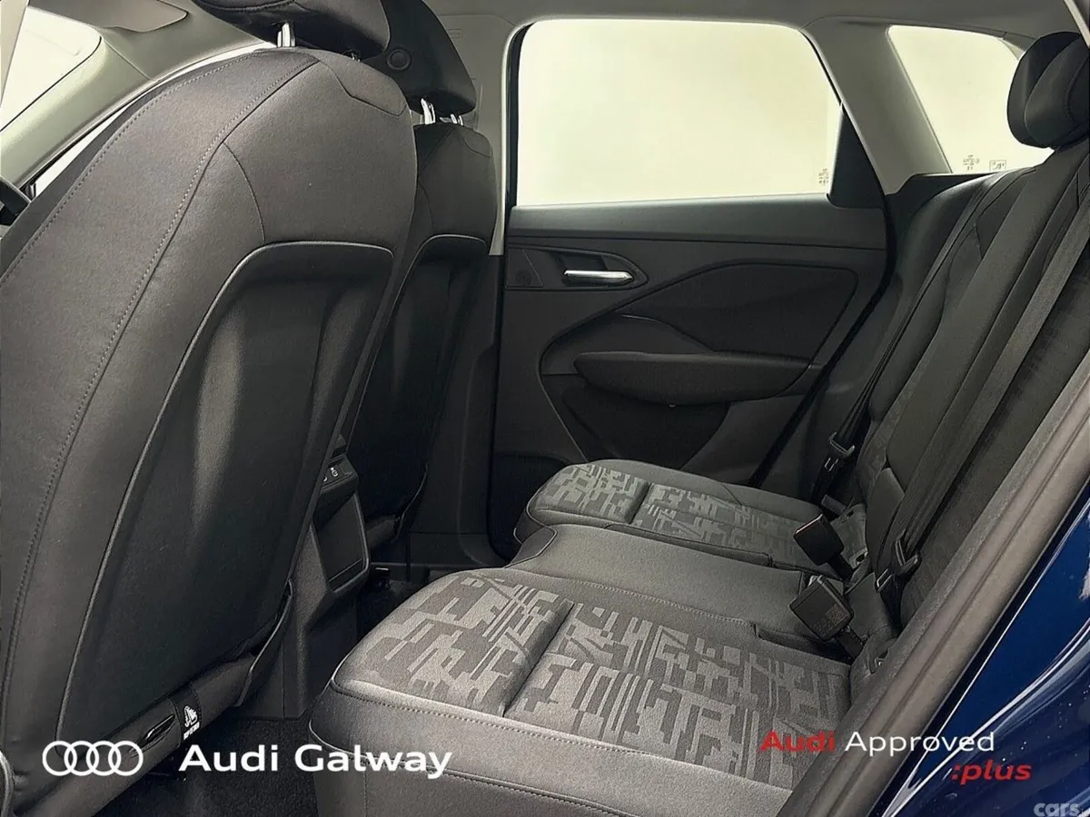 Audi Q3 SUV, Petrol Plug-in Hybrid, 2026, Blue