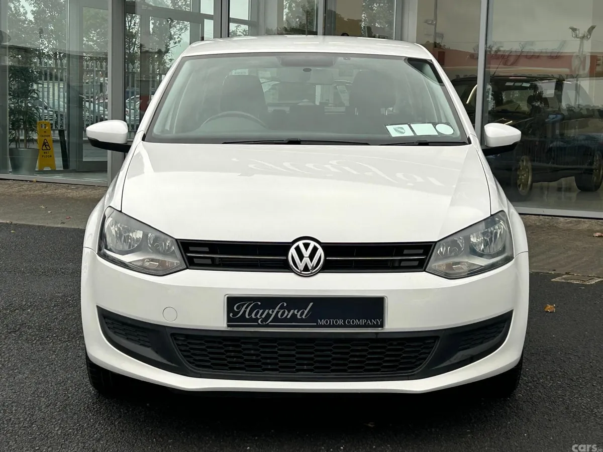 Volkswagen Polo Hatchback, Petrol, 2013, White
