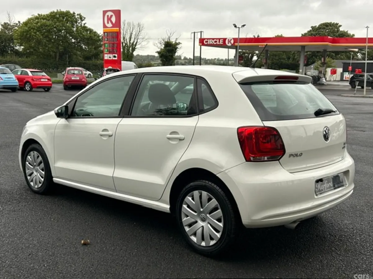 Volkswagen Polo Hatchback, Petrol, 2013, White
