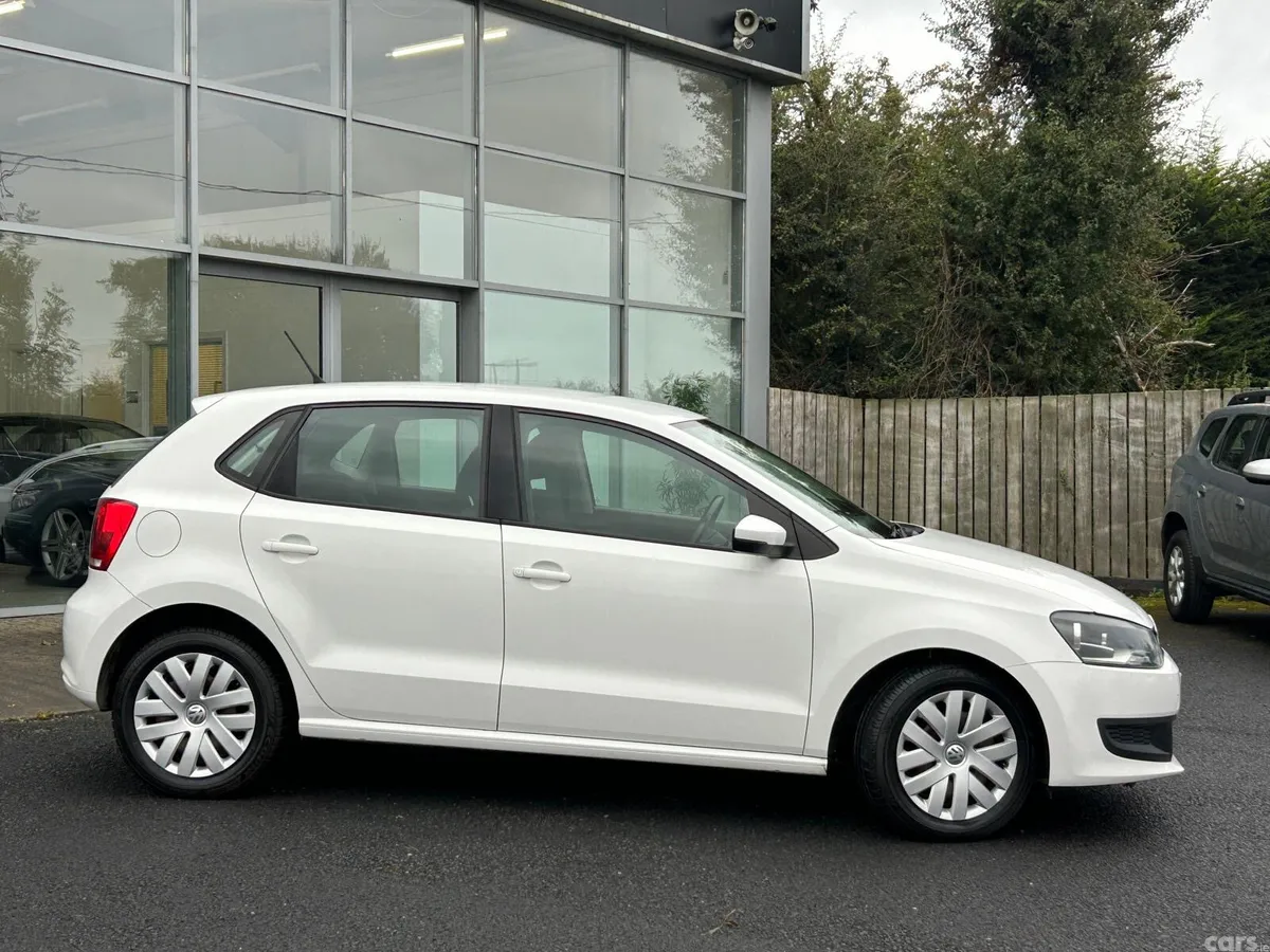 Volkswagen Polo Hatchback, Petrol, 2013, White