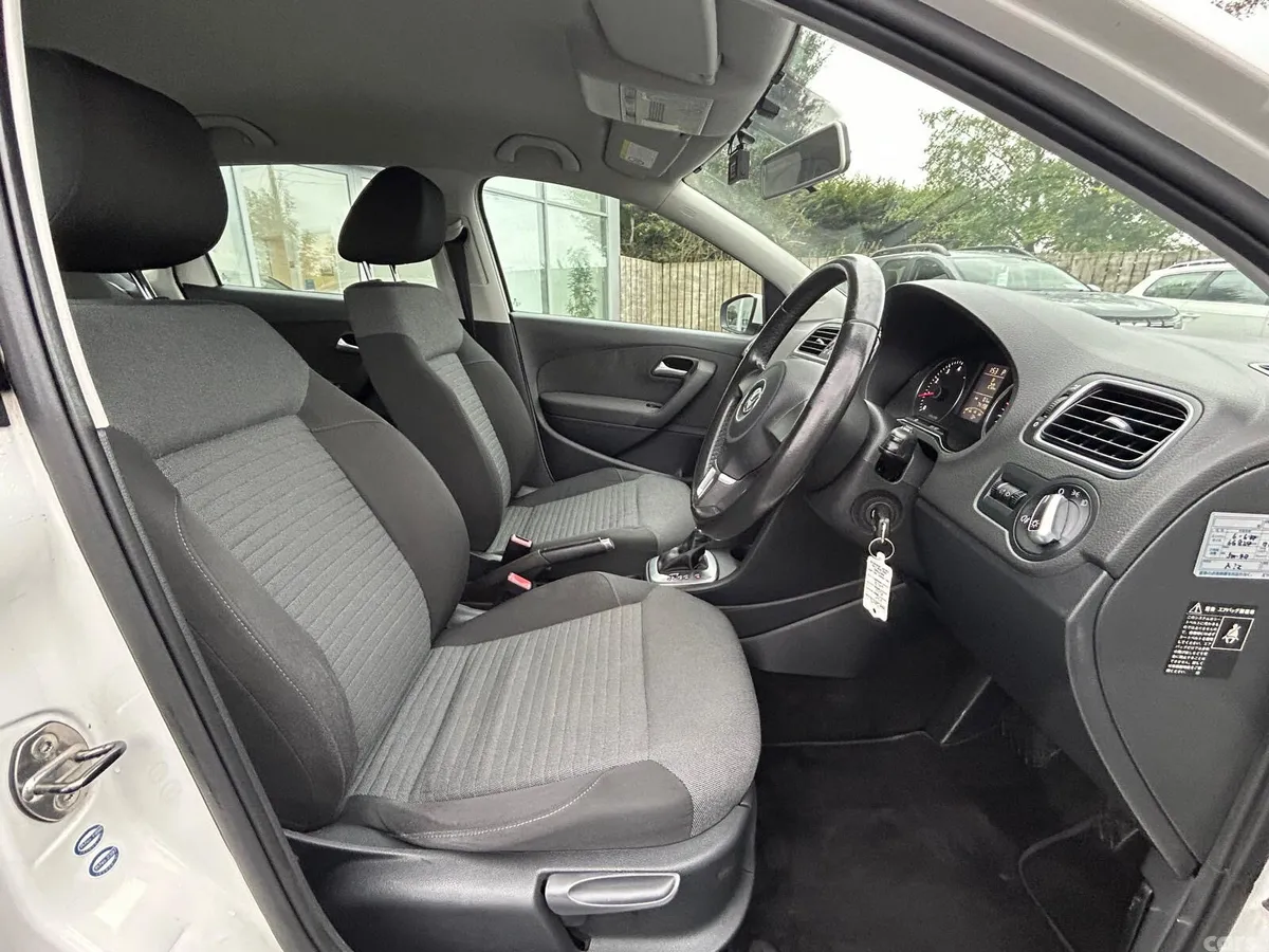 Volkswagen Polo Hatchback, Petrol, 2013, White