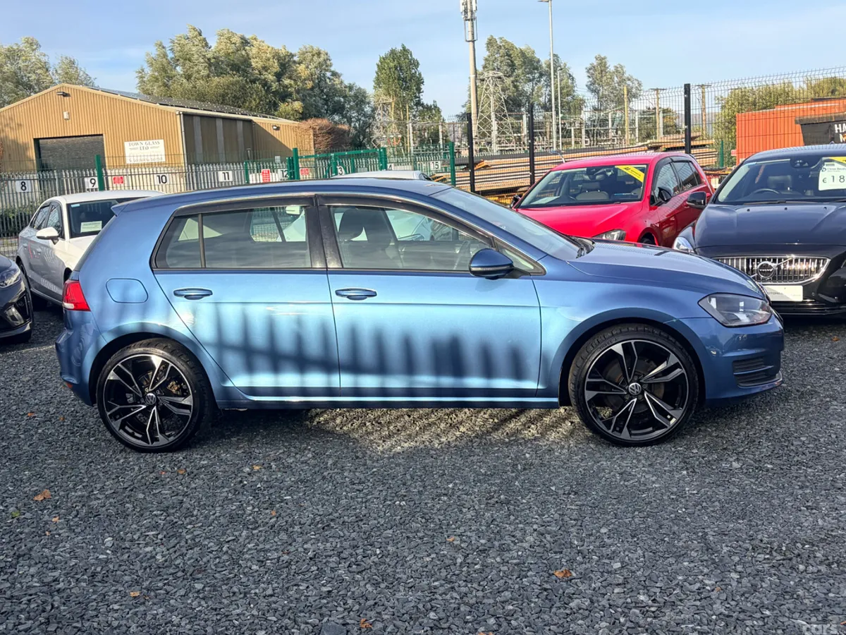 Volkswagen Golf Hatchback, Petrol, 2015, Blue