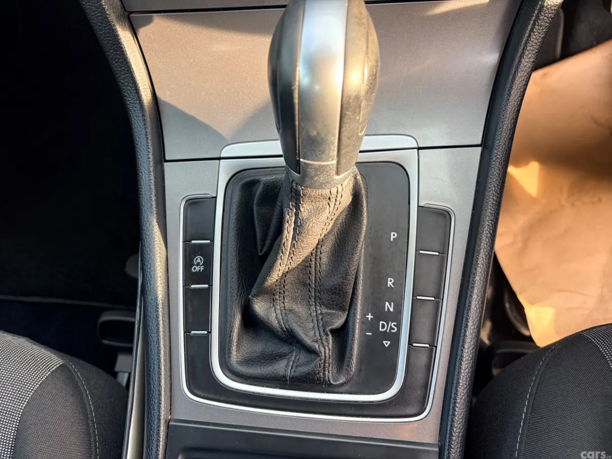 Volkswagen Golf Hatchback, Petrol, 2015, Blue