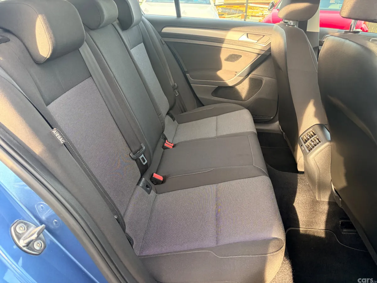 Volkswagen Golf Hatchback, Petrol, 2015, Blue