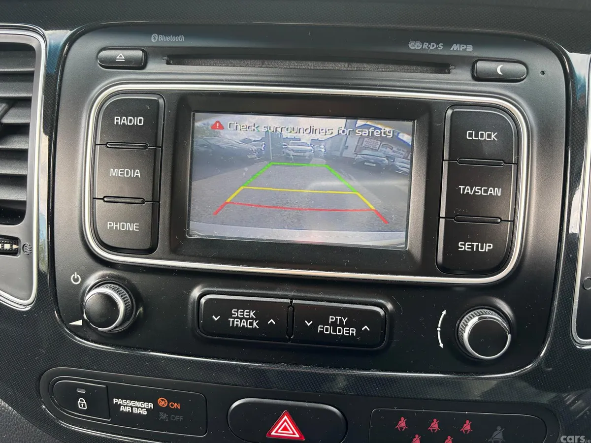 Kia Carens MPV, Diesel, 2016, Silver