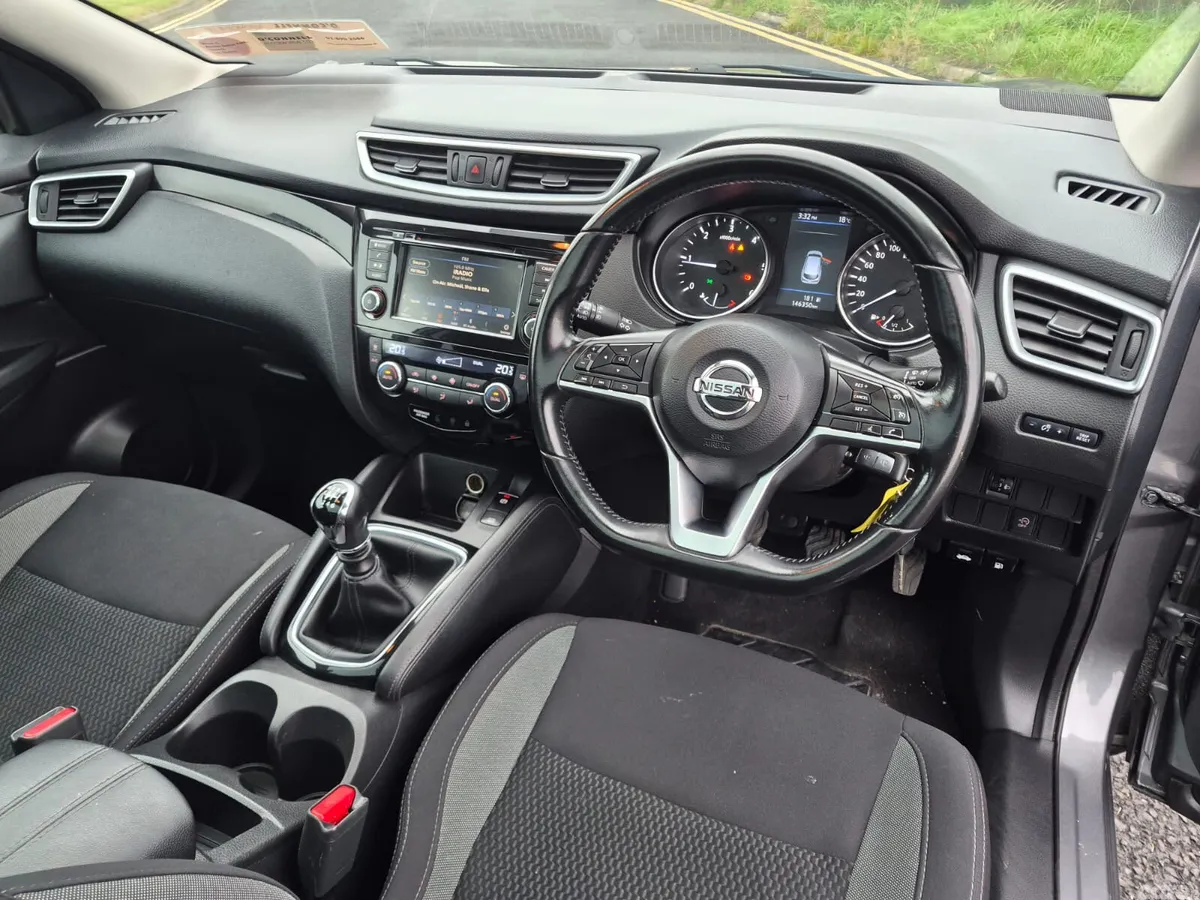 Nissan Qashqai MPV, Diesel, 2021, Grey