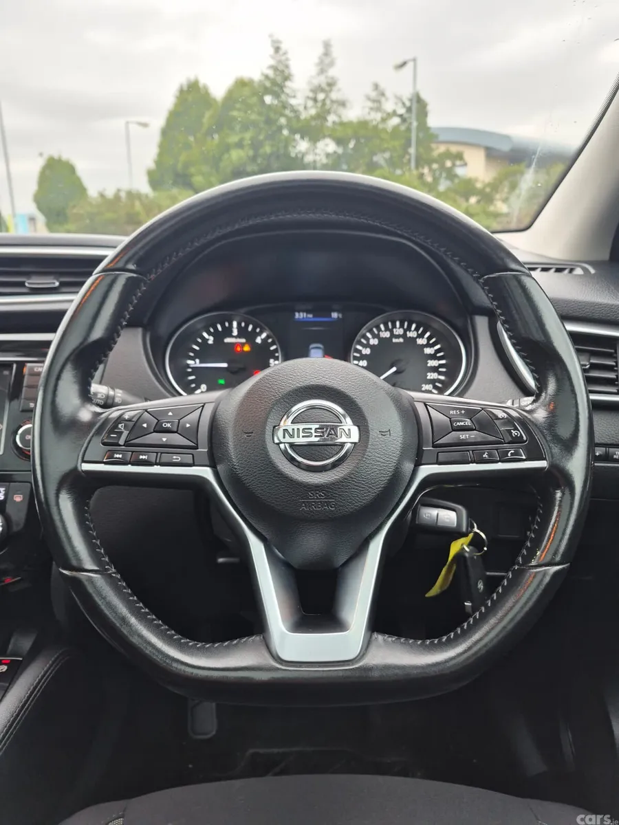Nissan Qashqai MPV, Diesel, 2021, Grey