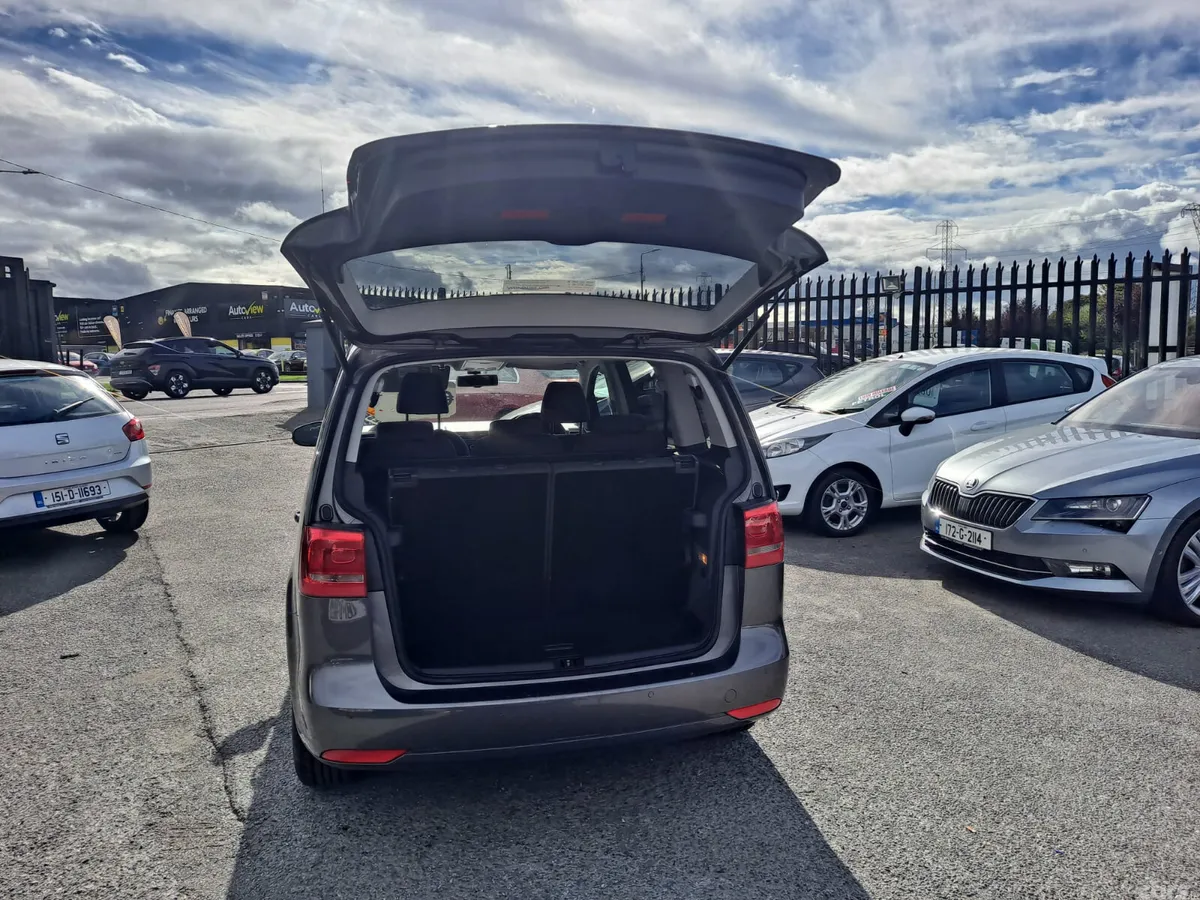Volkswagen Touran MPV, Diesel, 2012, Grey