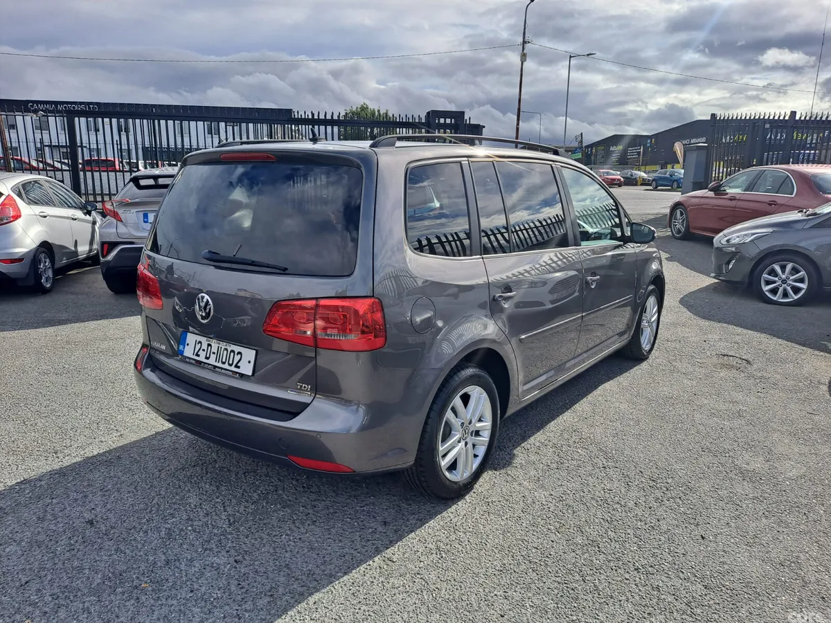 Volkswagen Touran MPV, Diesel, 2012, Grey