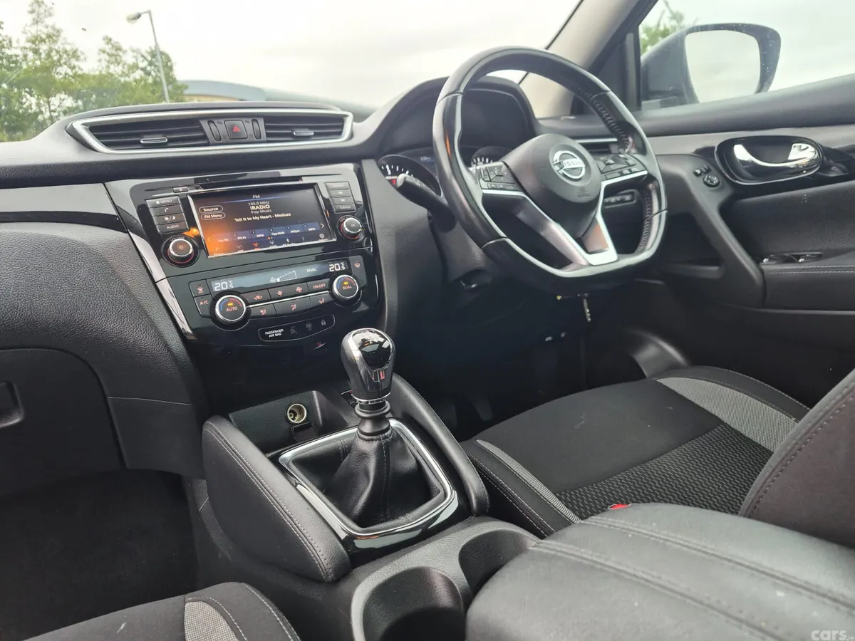 Nissan Qashqai MPV, Diesel, 2021, Grey