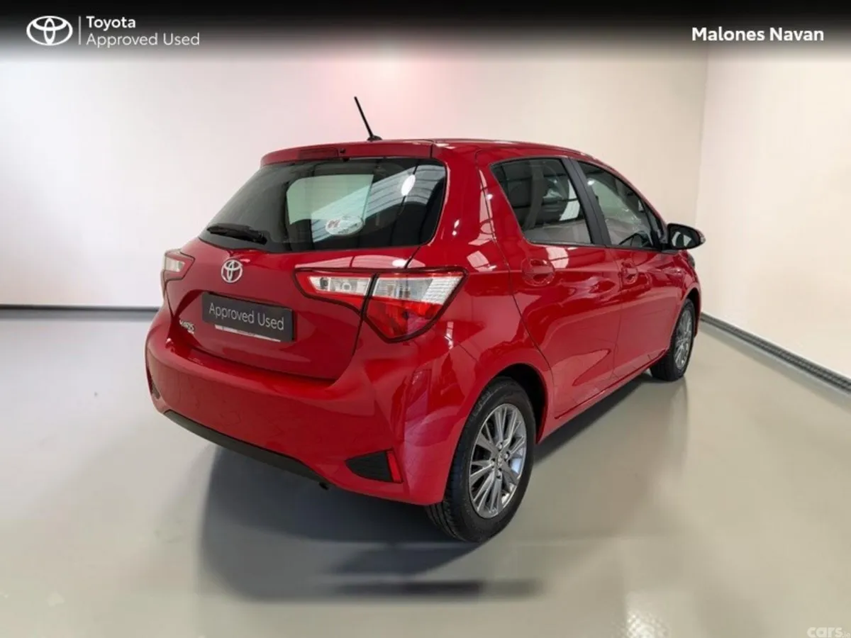 Toyota Yaris Hatchback, Petrol, 2018, Red