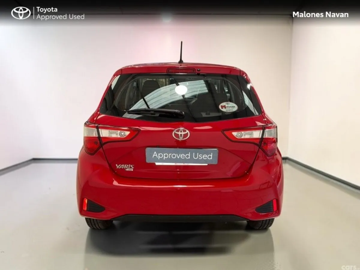 Toyota Yaris Hatchback, Petrol, 2018, Red