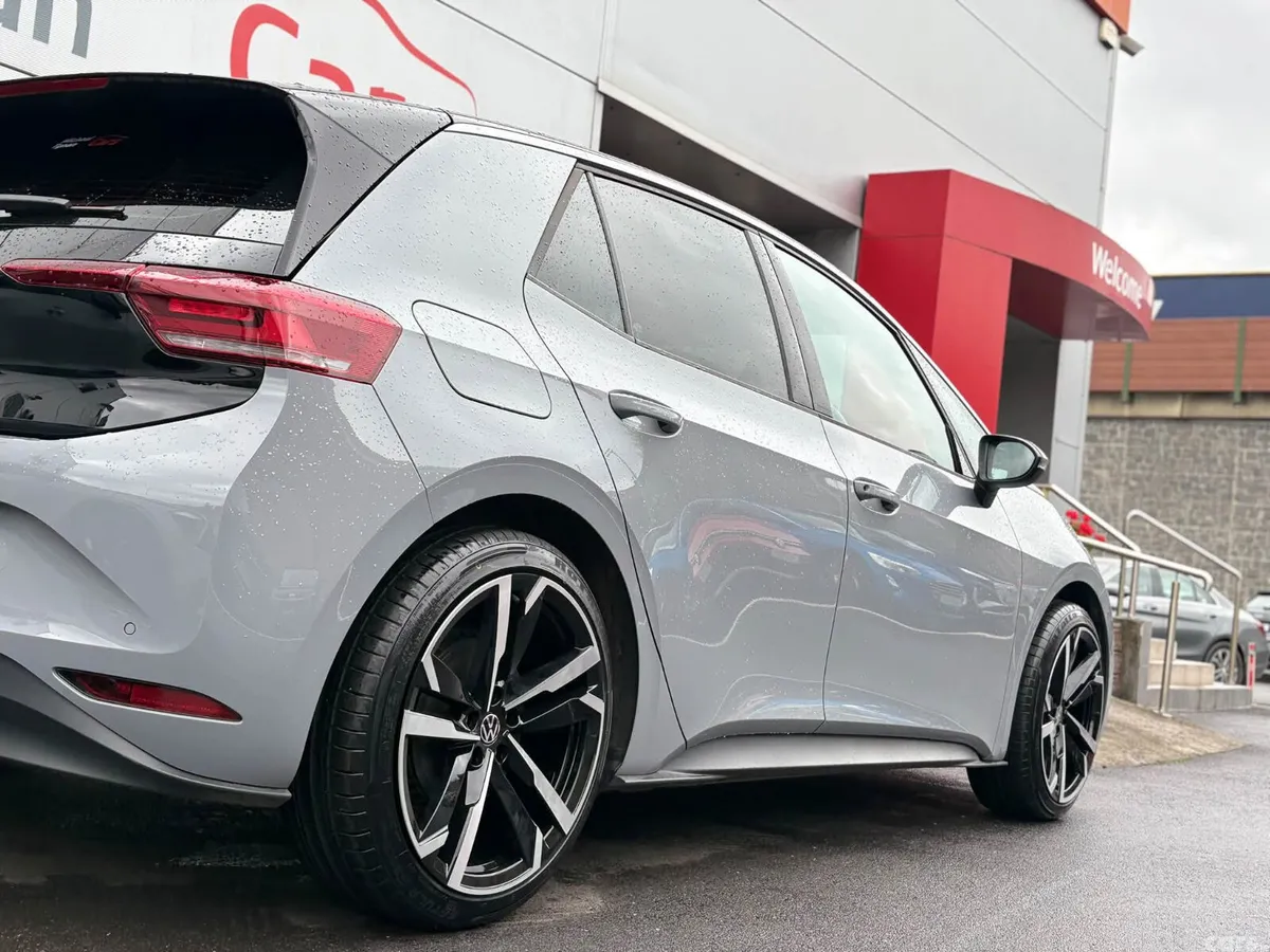 Volkswagen ID.3 Hatchback, Electric, 2025, Grey