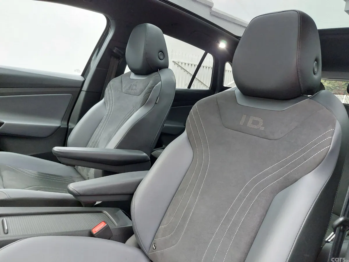 Volkswagen ID.4 Estate, Electric, 2023, Black