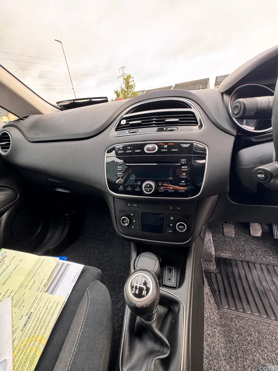 Fiat Punto Hatchback, Petrol, 2017, Grey