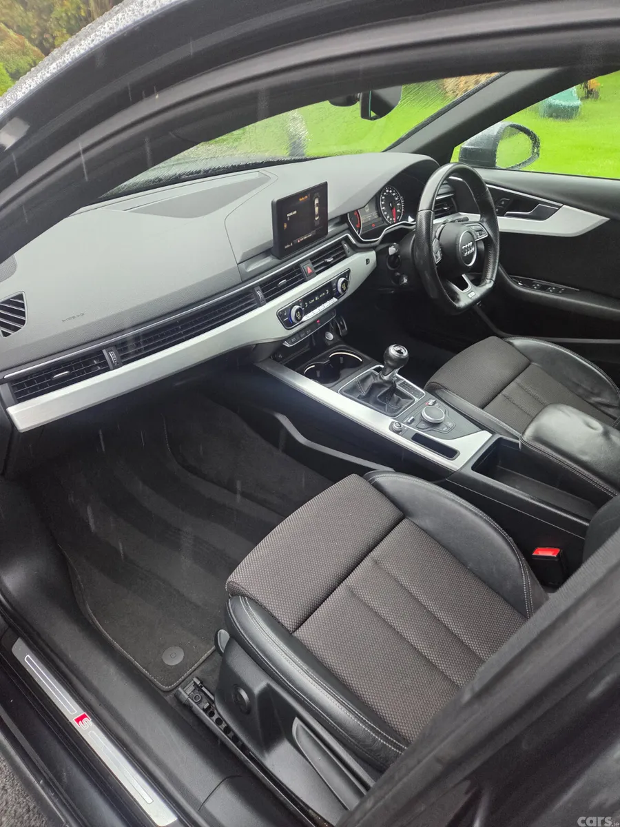 Audi A4 Saloon, Diesel, 2017, Grey