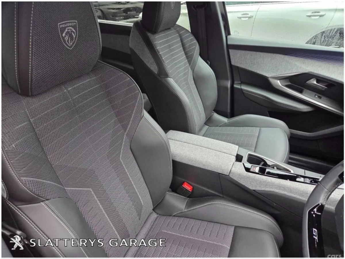 Peugeot 5008 SUV, Electric, 2025, Black