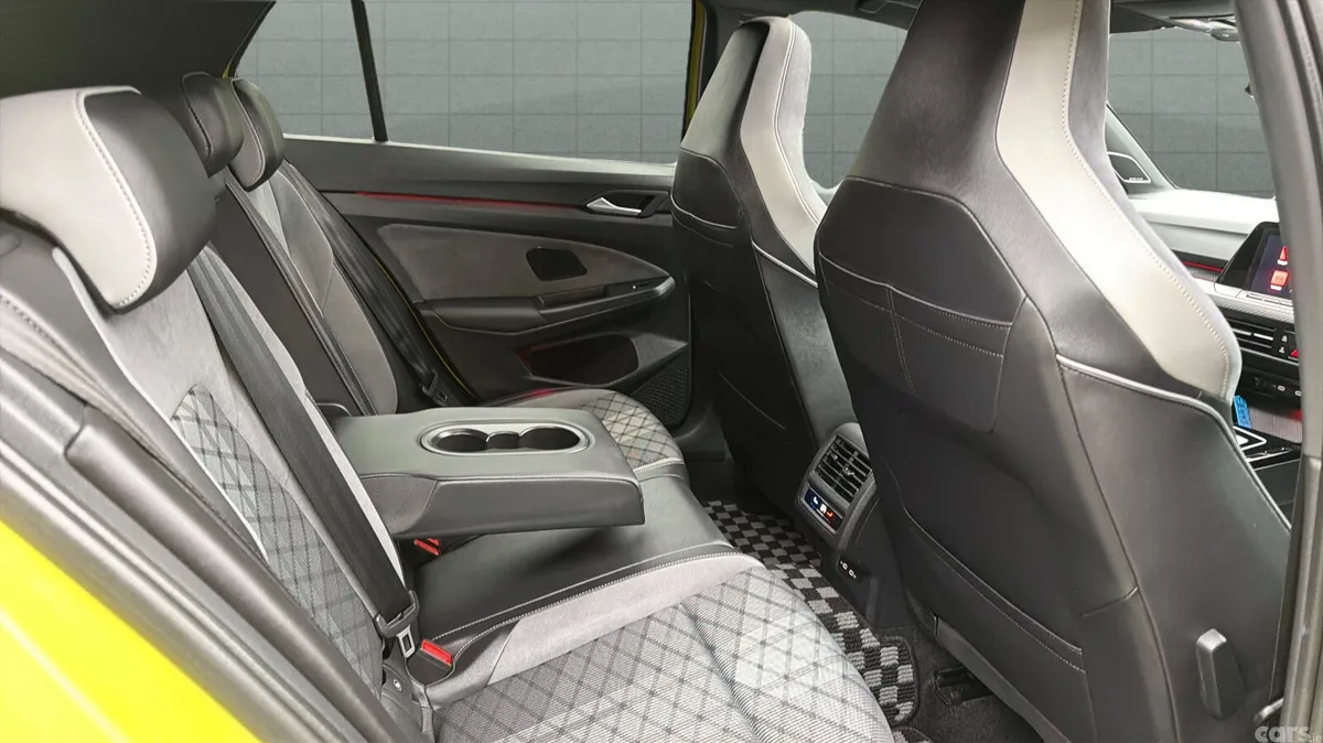 Volkswagen Golf Hatchback, Diesel, 2023, Gold
