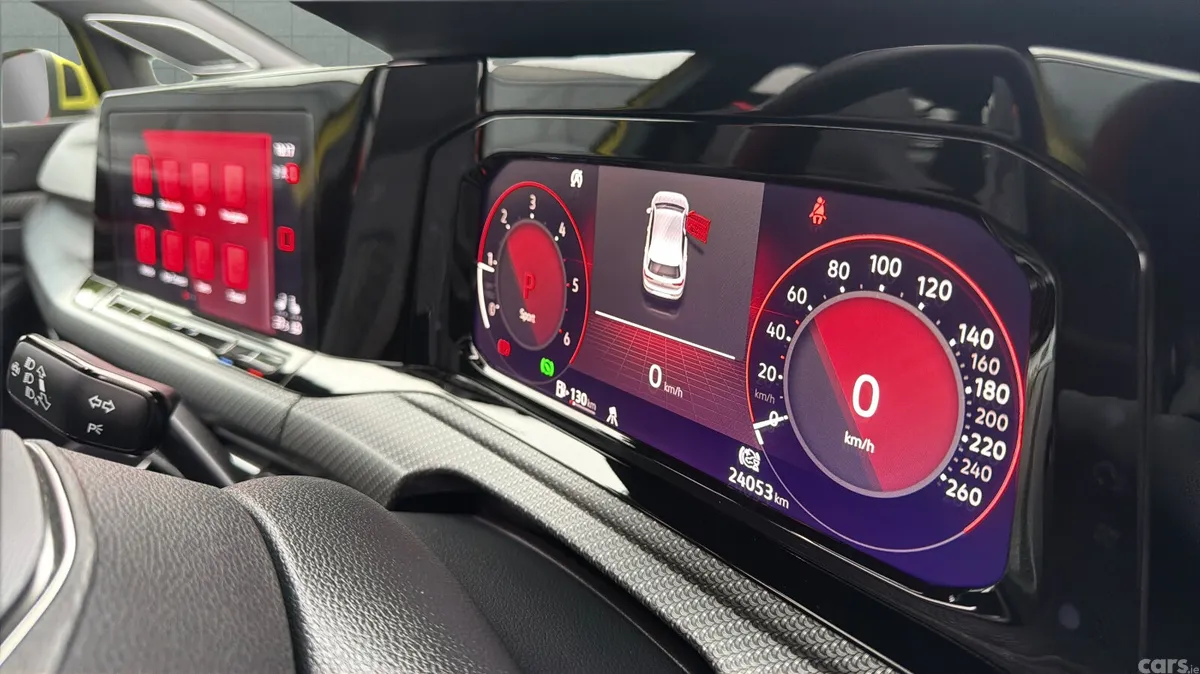 Volkswagen Golf Hatchback, Diesel, 2023, Gold