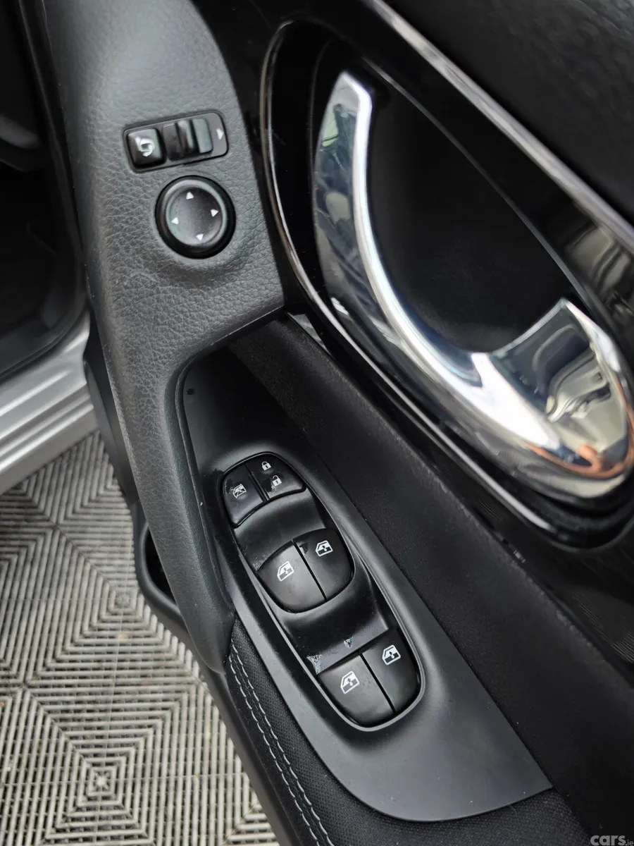 Nissan Qashqai MPV, Petrol, 2018, Grey