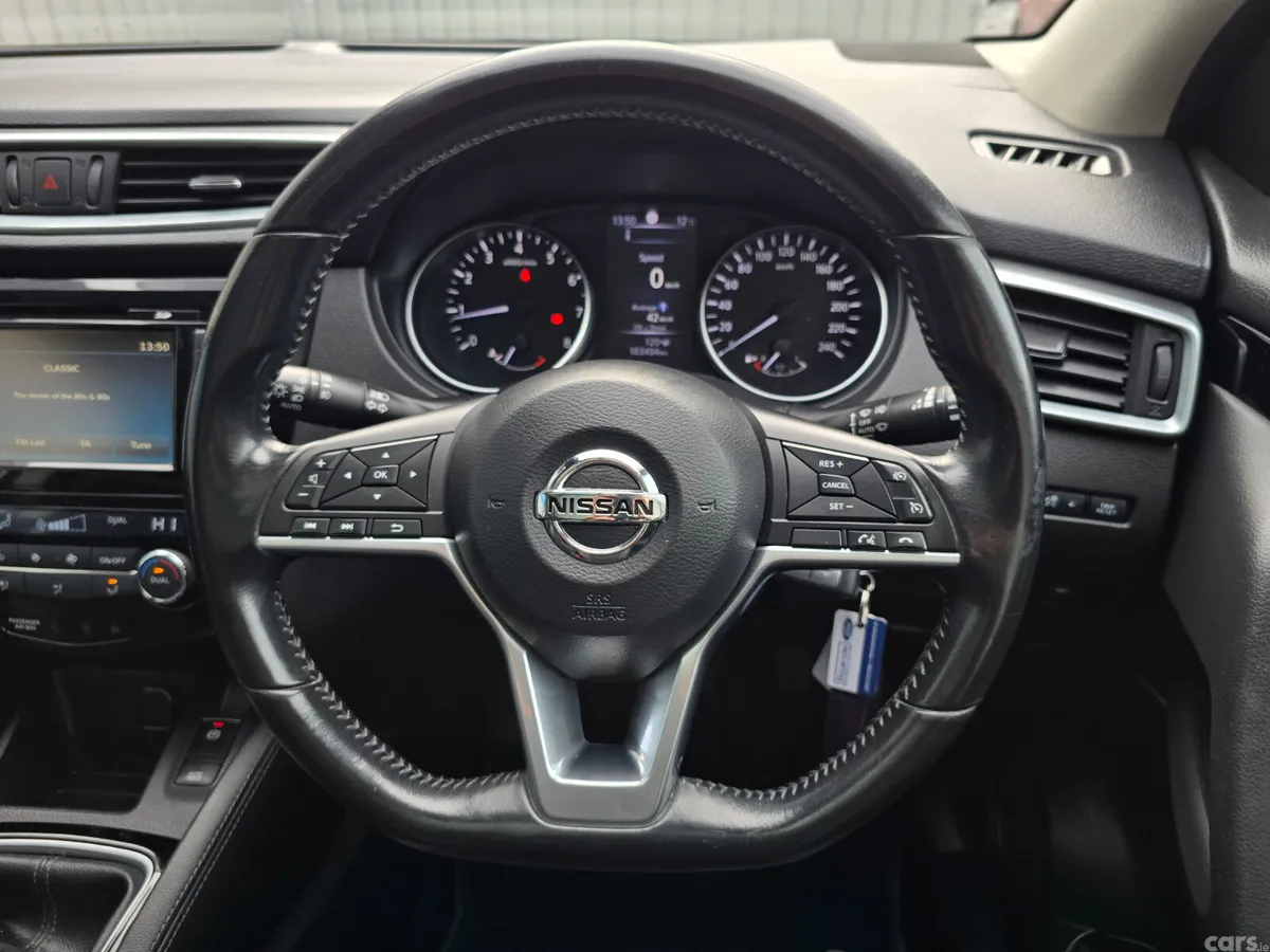 Nissan Qashqai MPV, Petrol, 2018, Grey