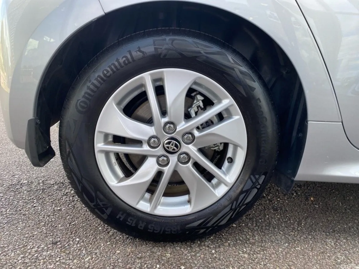 Toyota Yaris Hatchback, Petrol Hybrid, 2026, Grey