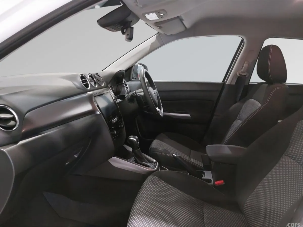 Suzuki Vitara SUV, Petrol Hybrid, 2026, White