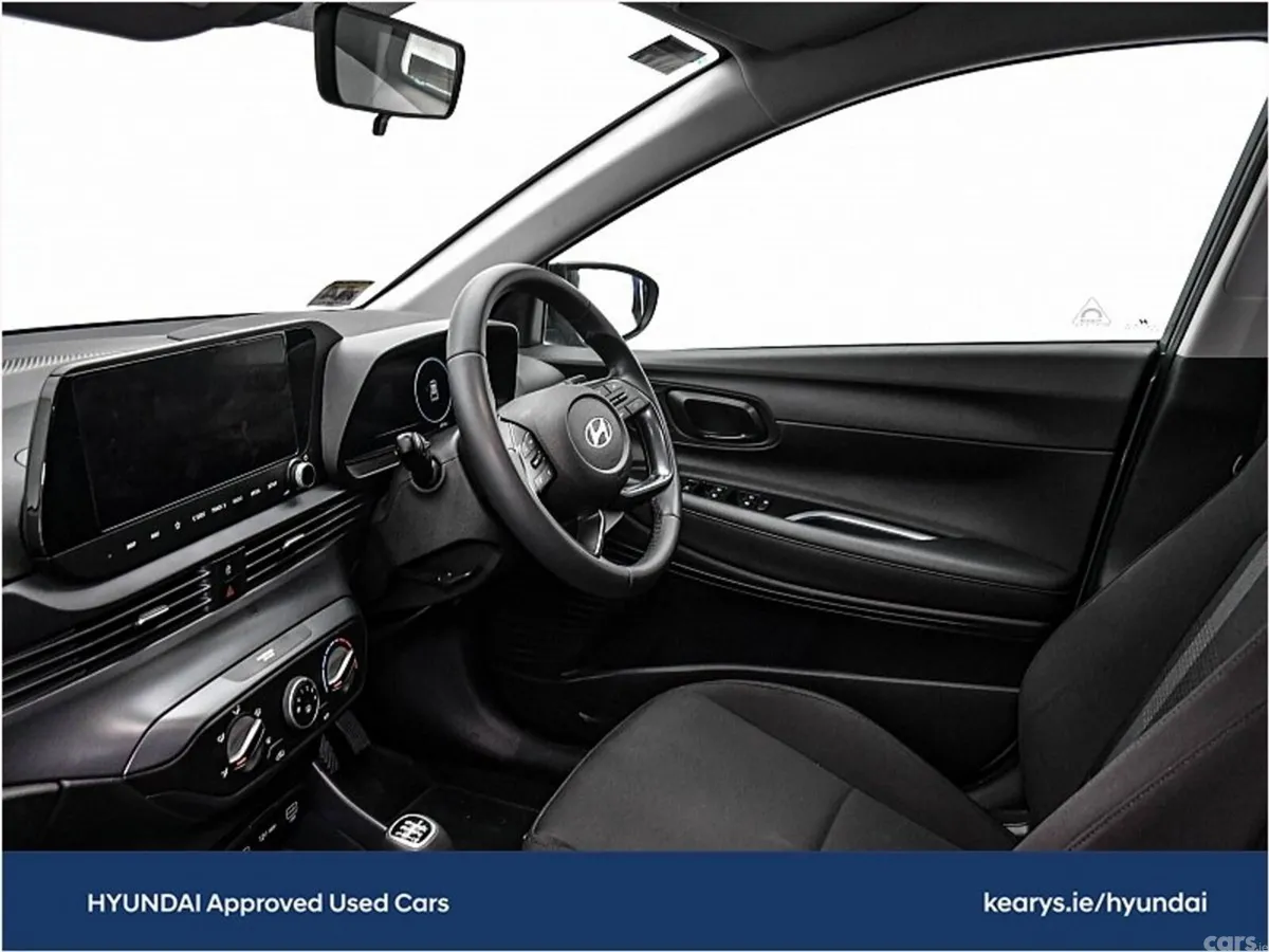 Hyundai i20 Hatchback, Petrol, 2024, Green