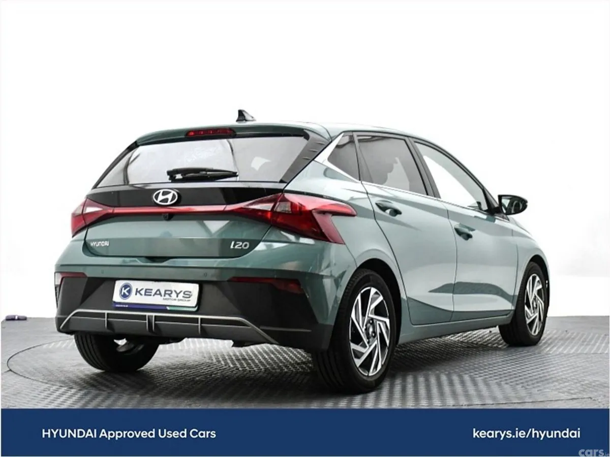 Hyundai i20 Hatchback, Petrol, 2024, Green