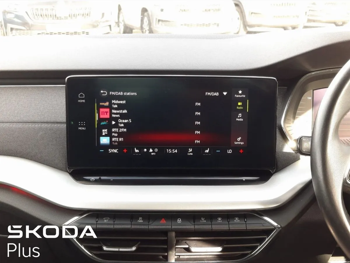 Skoda Octavia Saloon, Diesel, 2024, Red