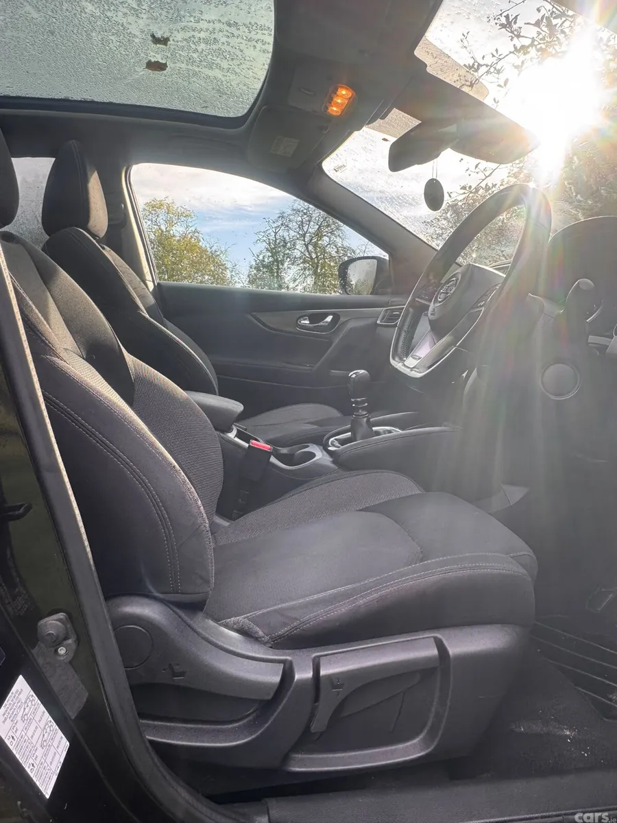 Nissan Qashqai Hatchback, Diesel, 2018, Black