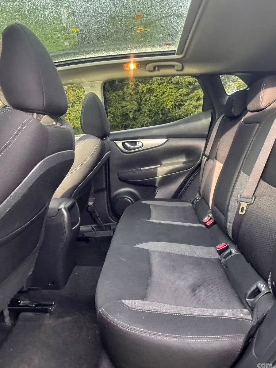 Nissan Qashqai Hatchback, Diesel, 2018, Black