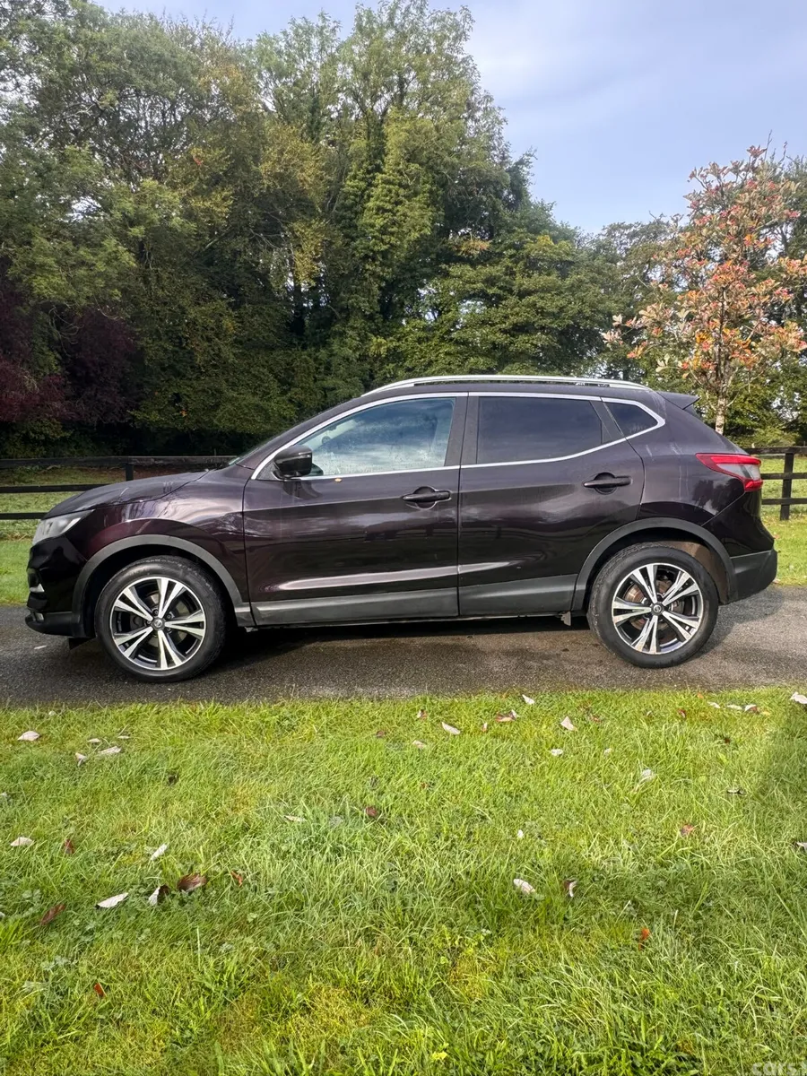 Nissan Qashqai Hatchback, Diesel, 2018, Black