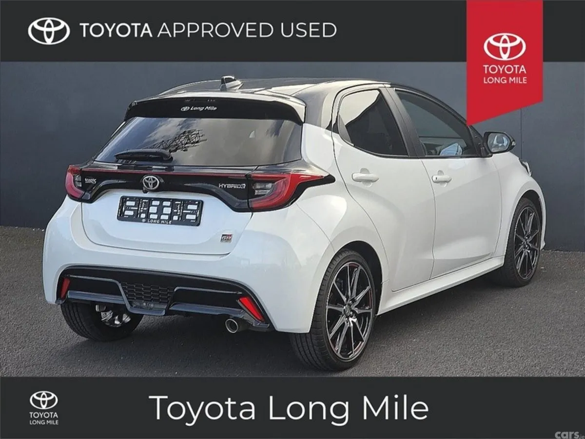 Toyota Yaris Hatchback, Petrol Hybrid, 2023, White