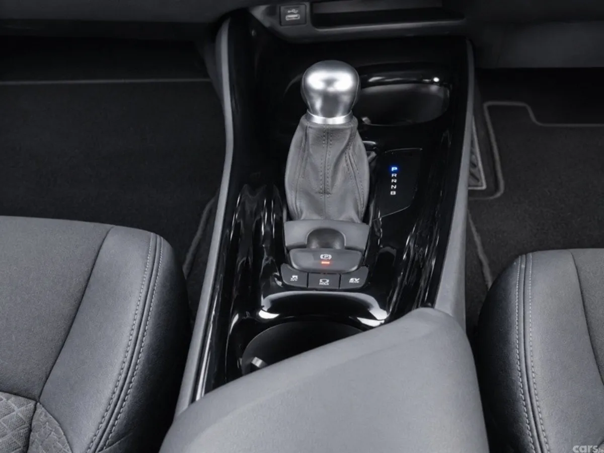 Toyota C-HR SUV, Petrol Hybrid, 2023, Grey