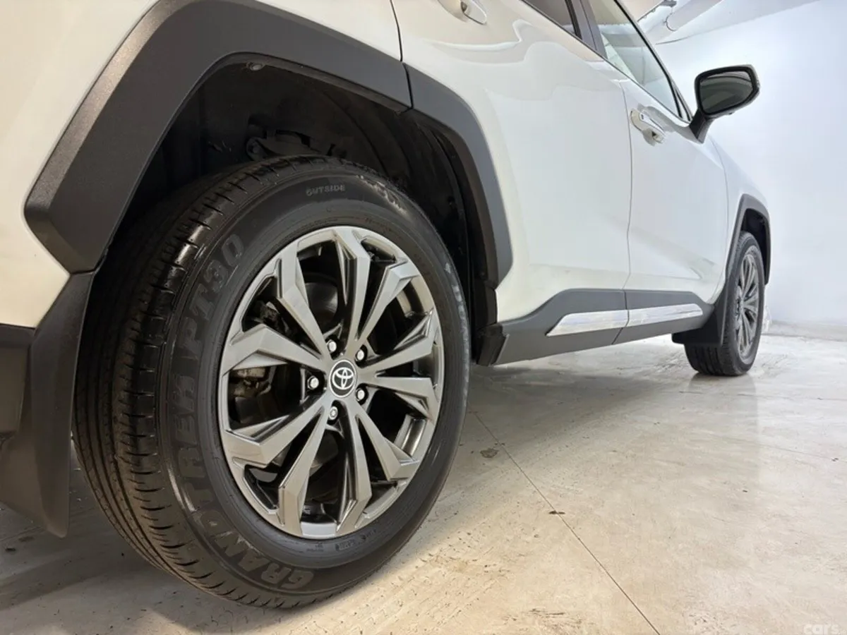Toyota RAV4 SUV, Petrol Hybrid, 2023, White