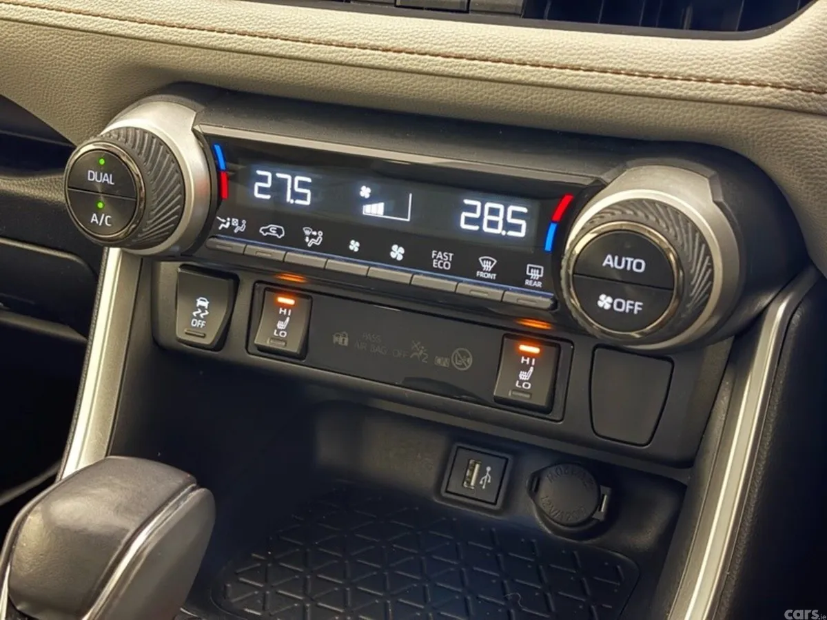 Toyota RAV4 SUV, Petrol Hybrid, 2023, White