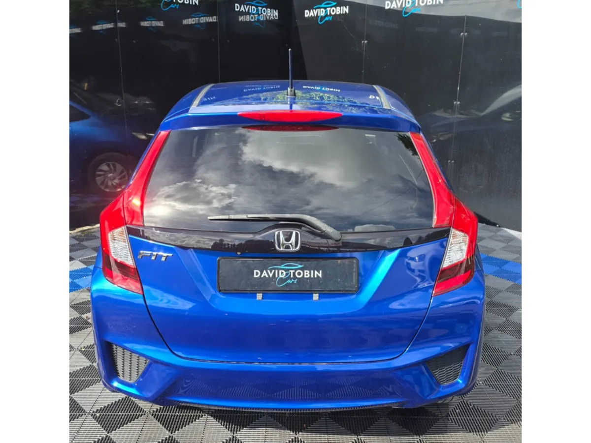 Honda Fit Hatchback, Petrol, 2015, Blue