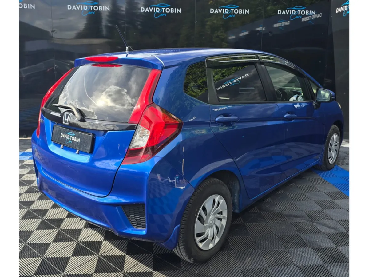 Honda Fit Hatchback, Petrol, 2015, Blue