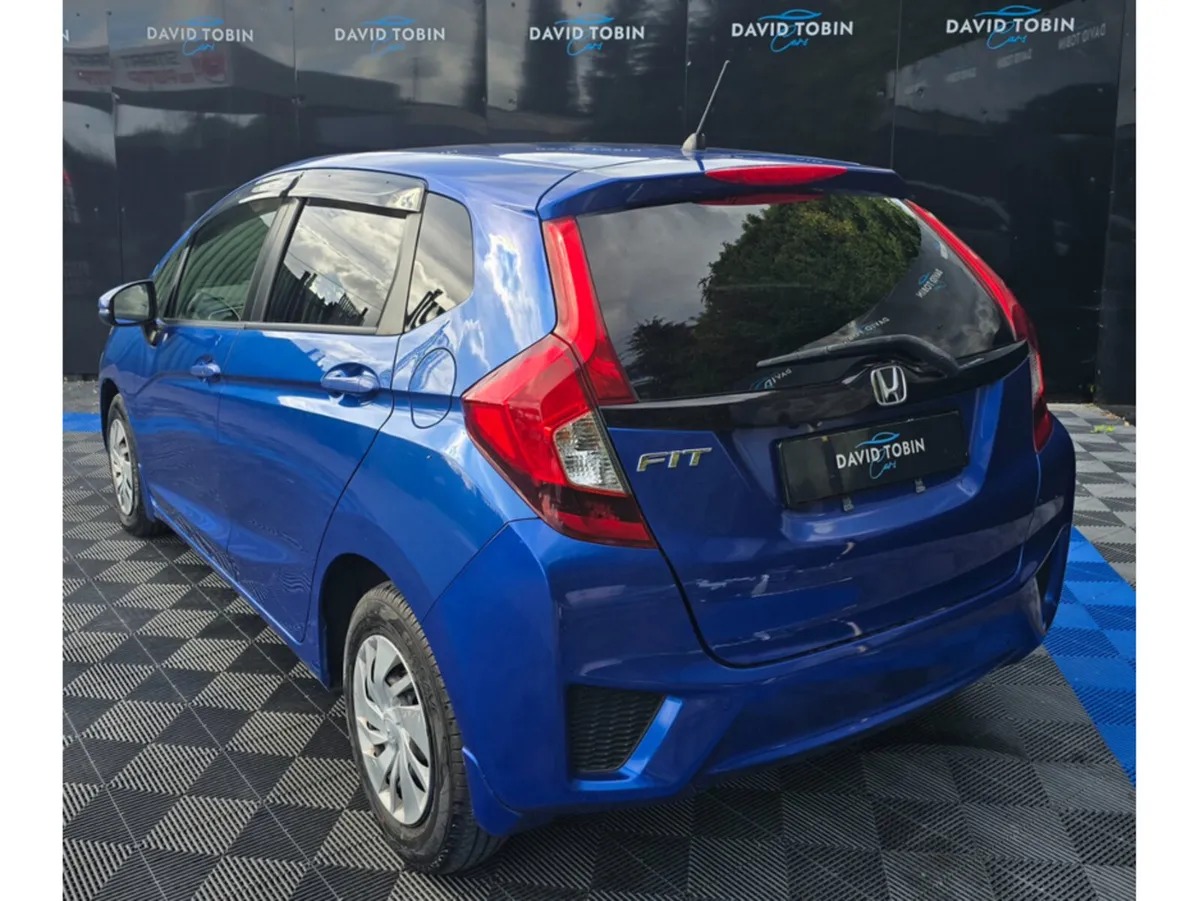 Honda Fit Hatchback, Petrol, 2015, Blue