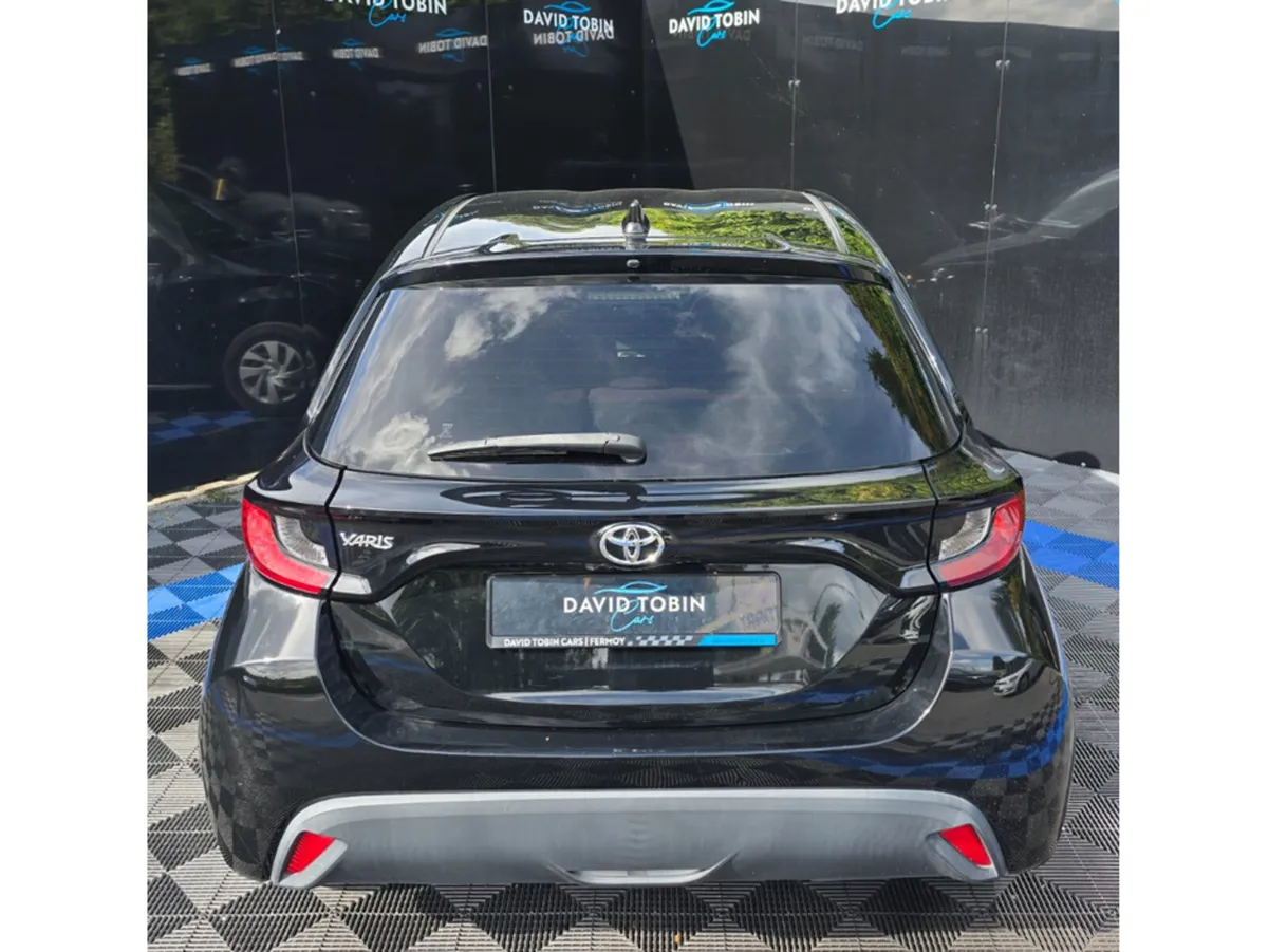 Toyota Yaris Hatchback, Petrol, 2020, Black