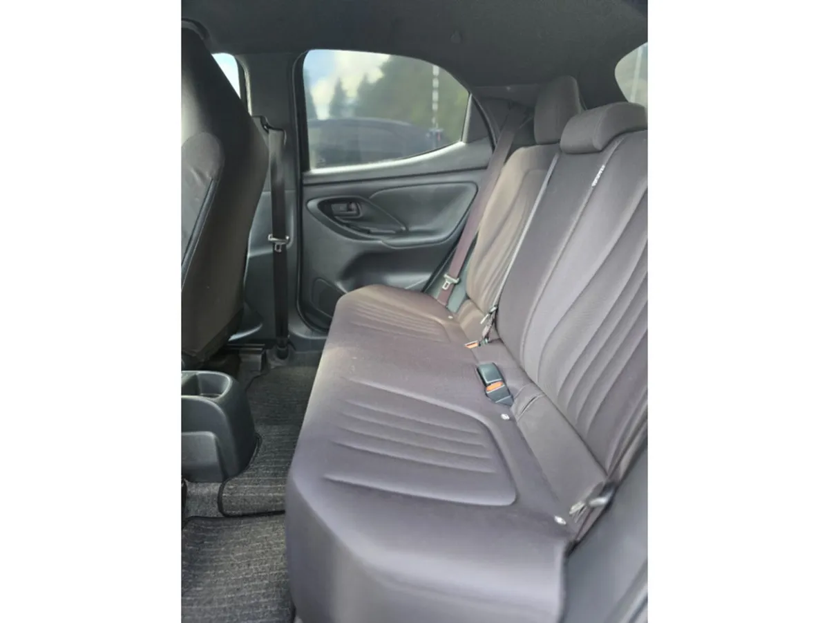 Toyota Yaris Hatchback, Petrol, 2020, Black
