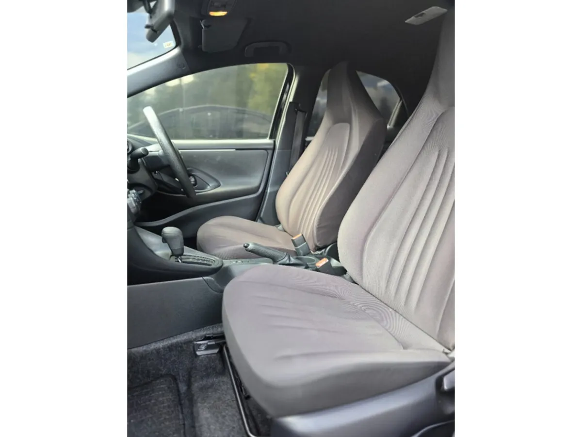 Toyota Yaris Hatchback, Petrol, 2020, Black