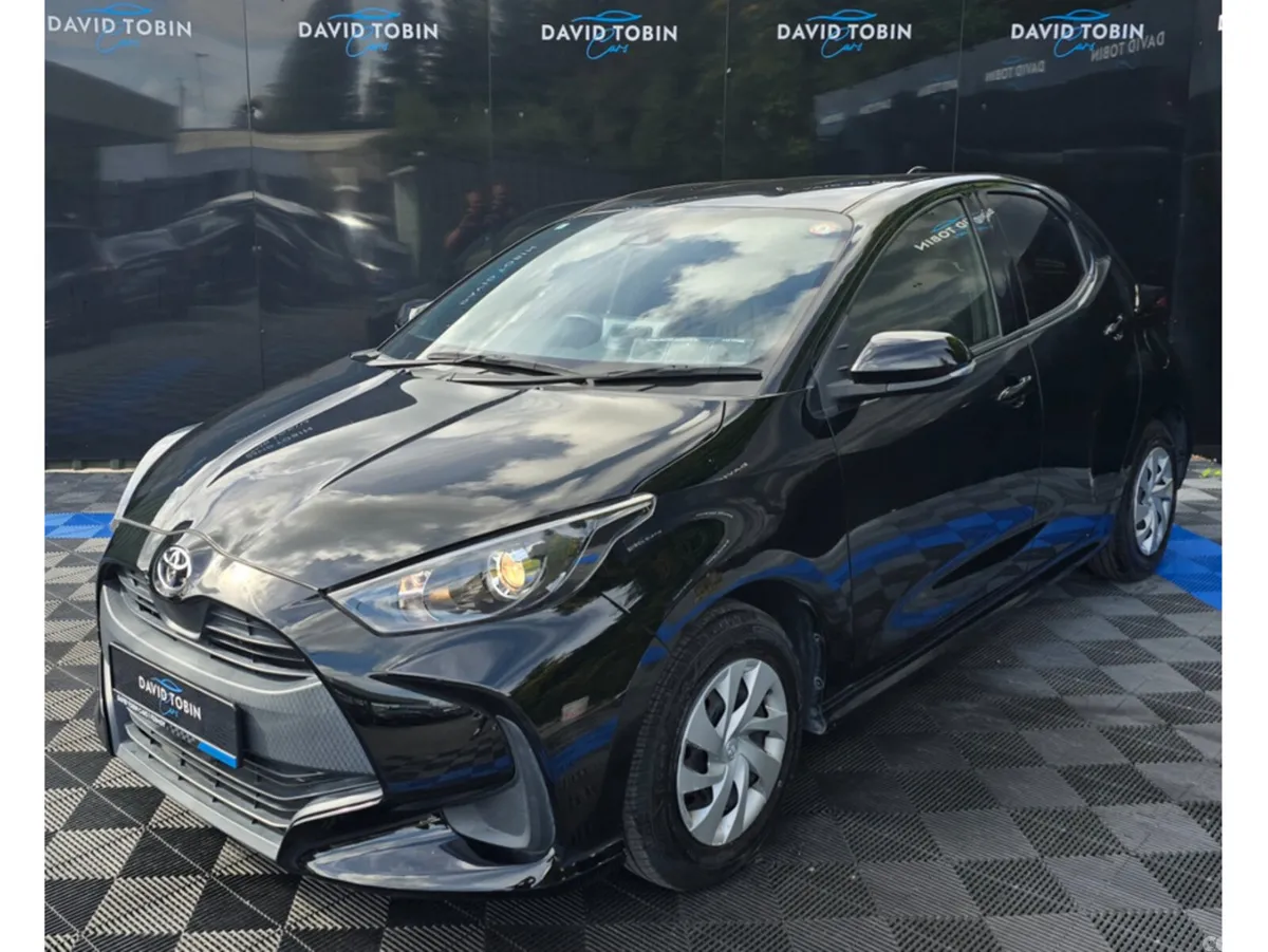 Toyota Yaris Hatchback, Petrol, 2020, Black