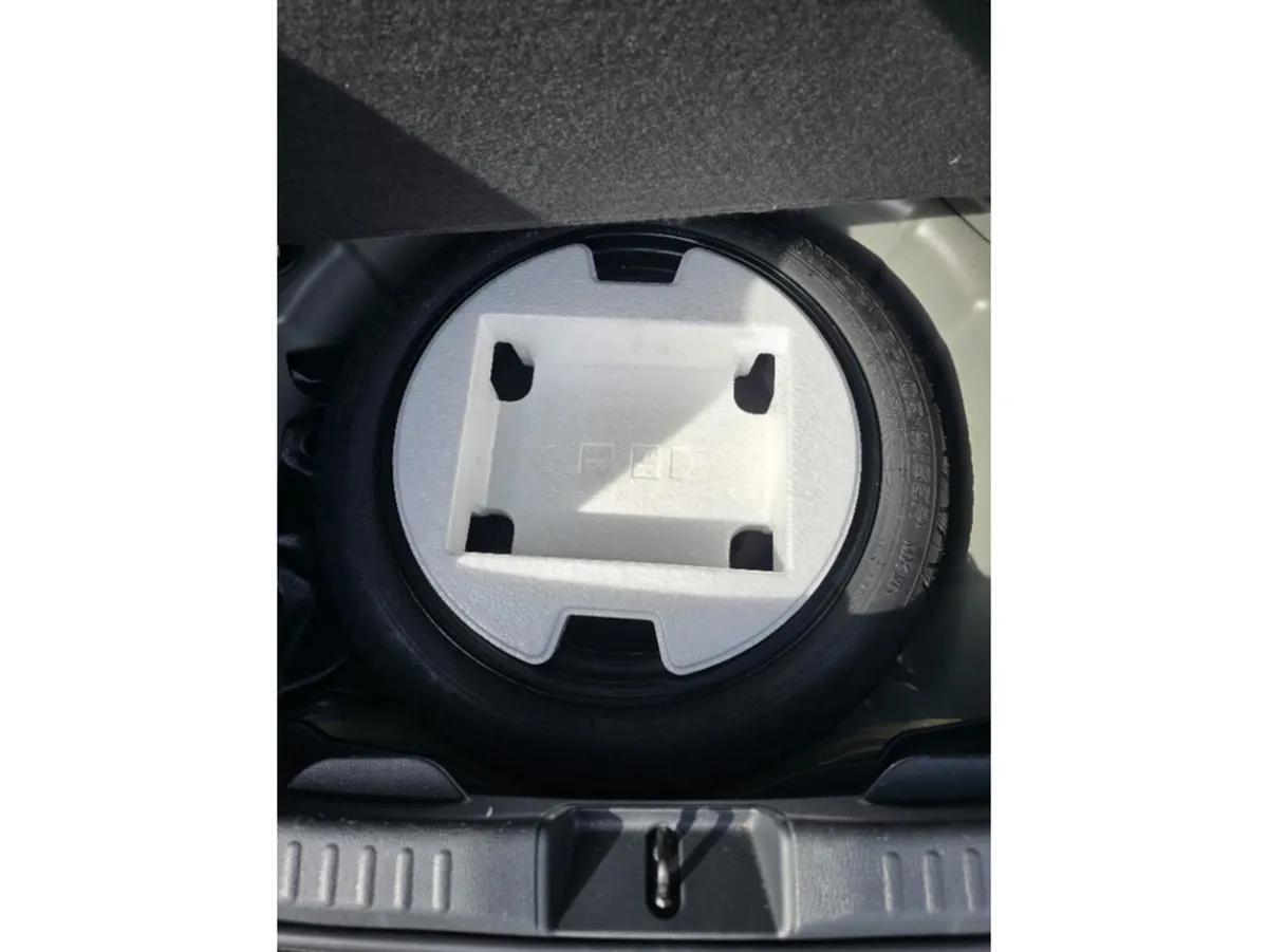 Toyota Yaris Hatchback, Petrol, 2020, Black