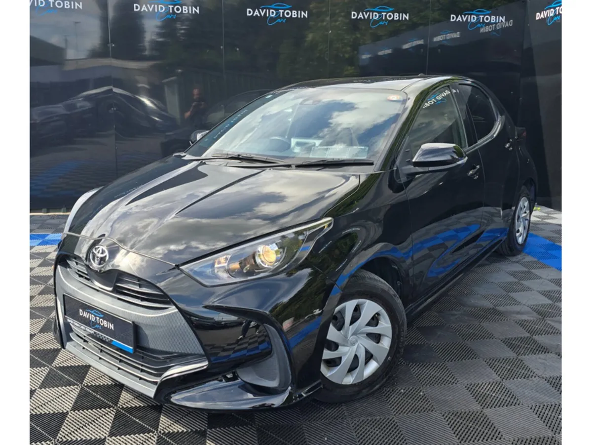 Toyota Yaris Hatchback, Petrol, 2020, Black